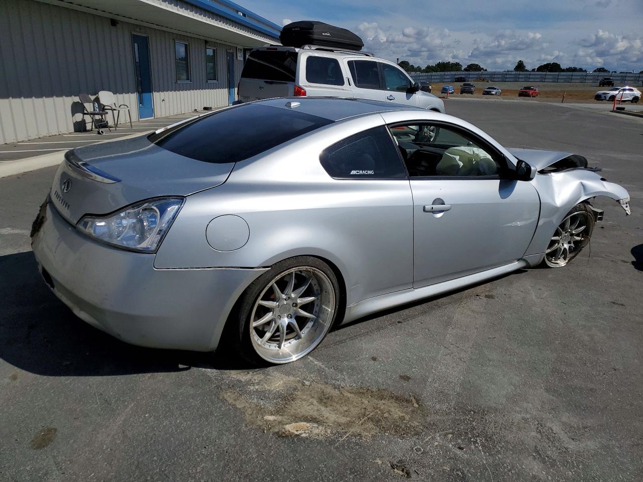 INFINITI G37