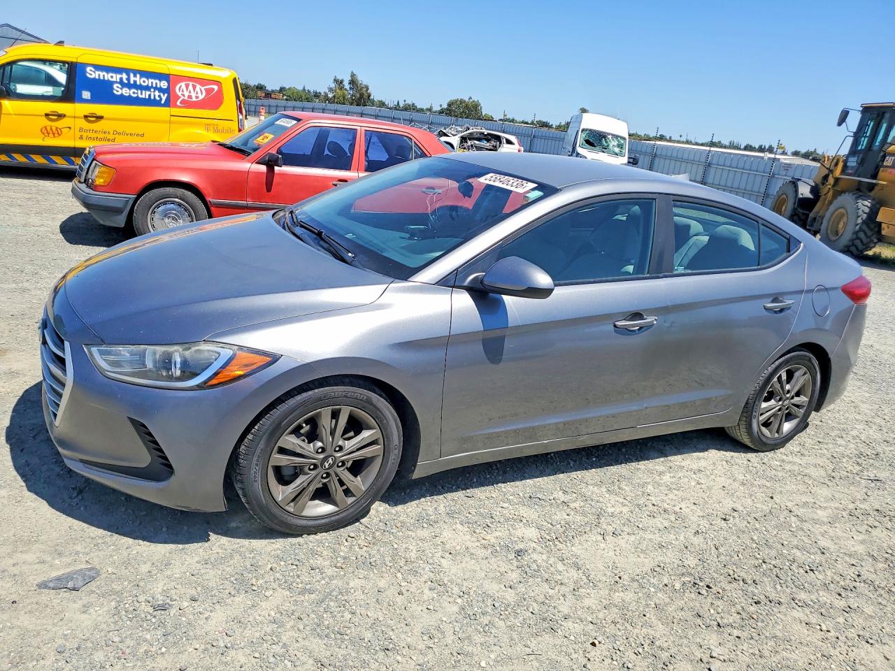 Salvage Hyundai ELANTRA Image