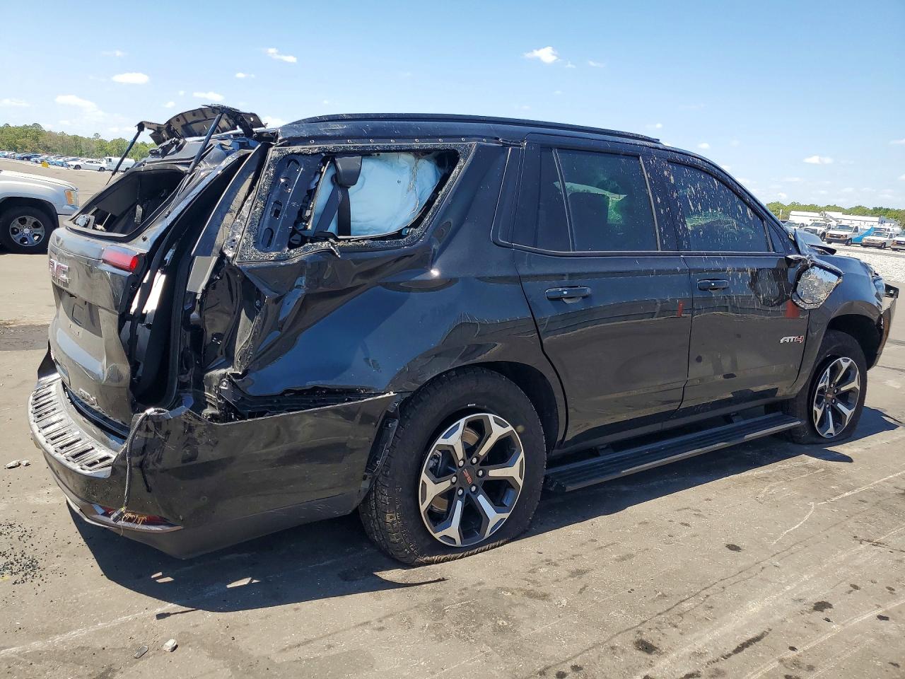 GMC Yukon At4 Ultimate