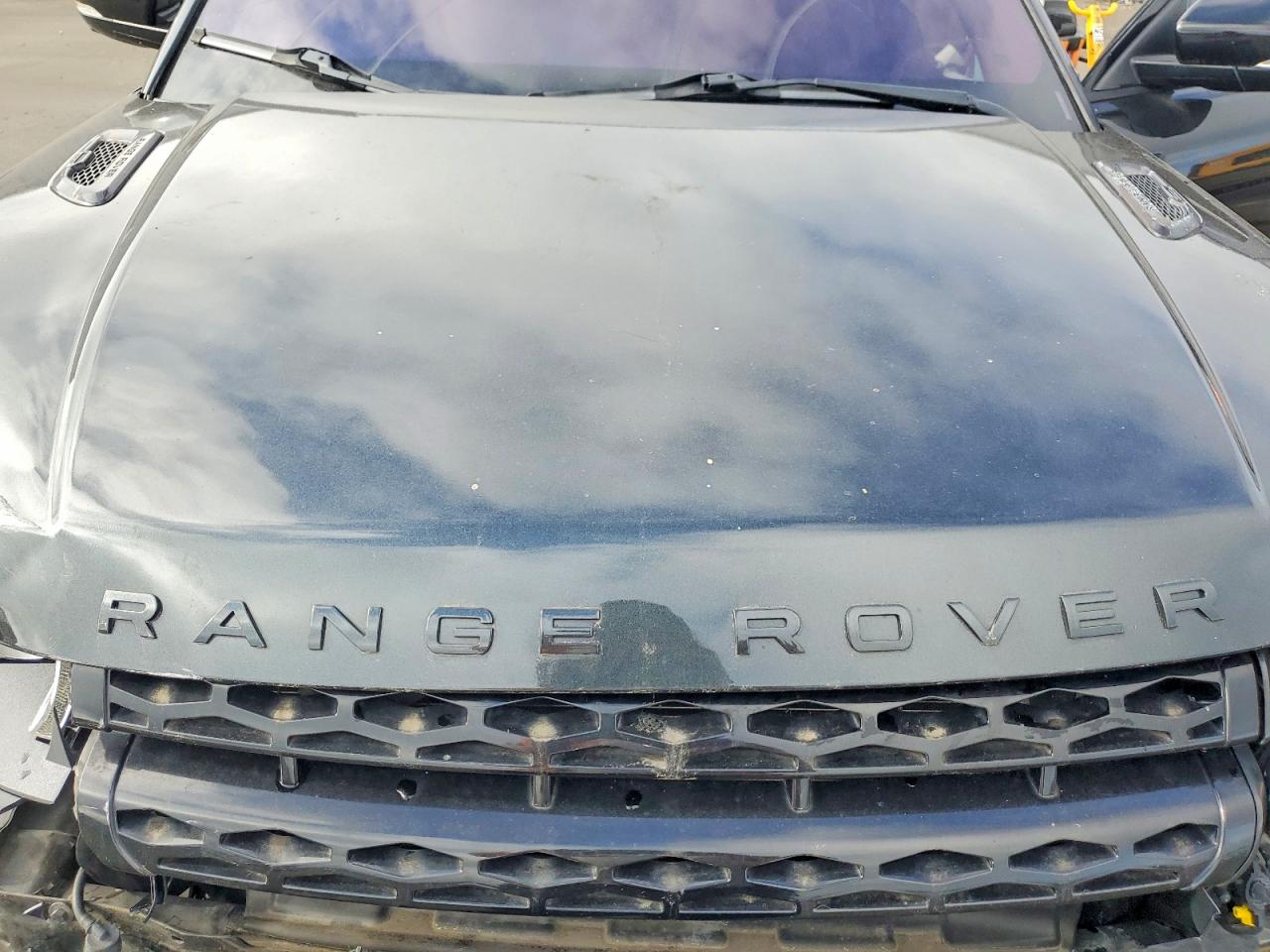 Land Rover Range Rover Dynamic Premium