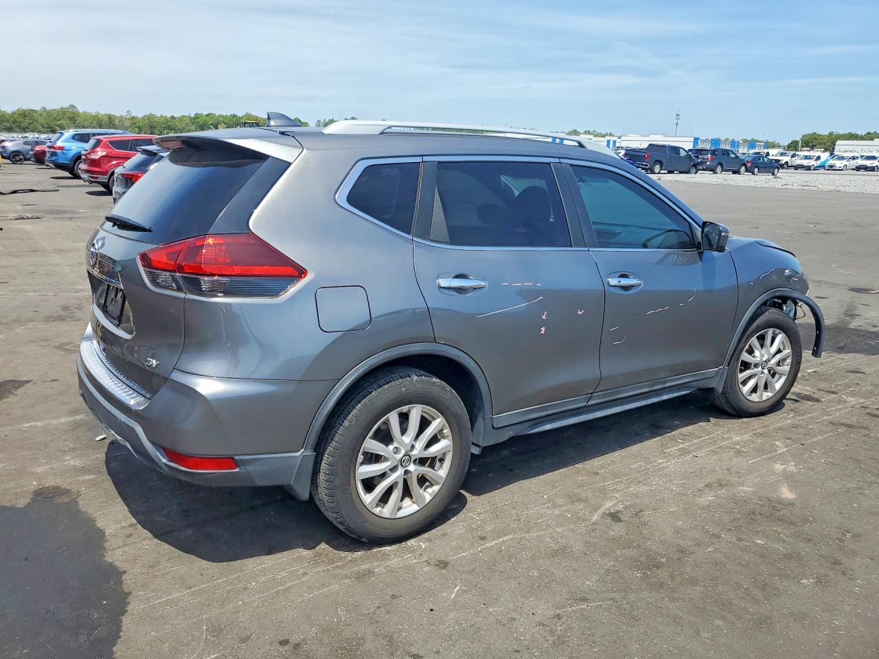 Nissan Rogue Sv