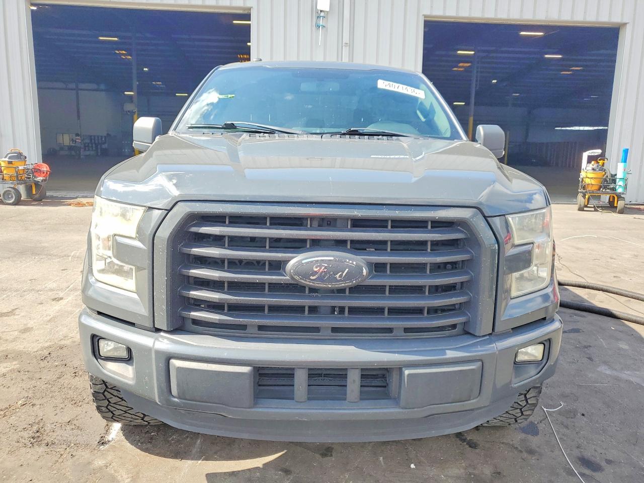 Ford F-150 Super Cab