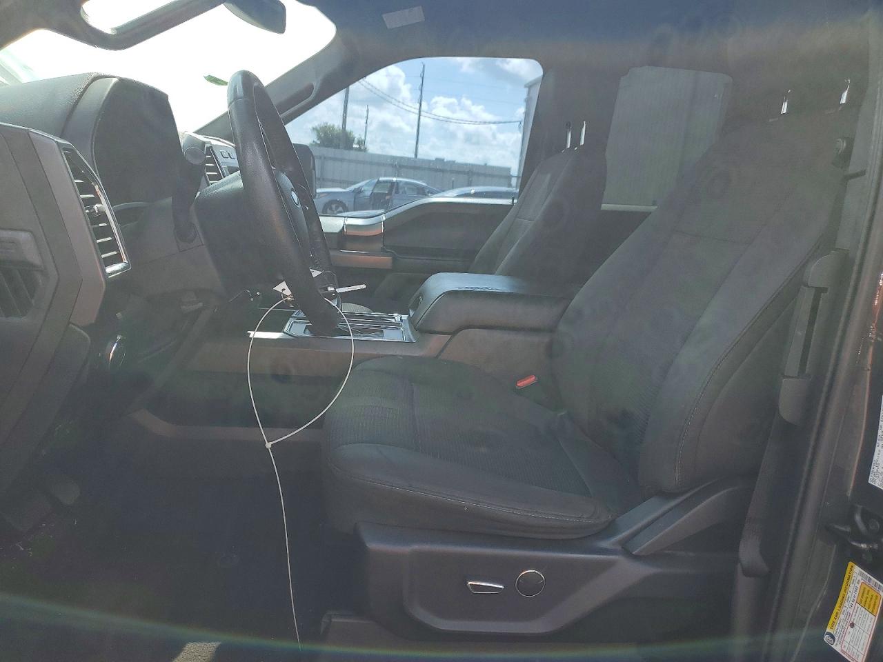 Ford F-150 Super Cab