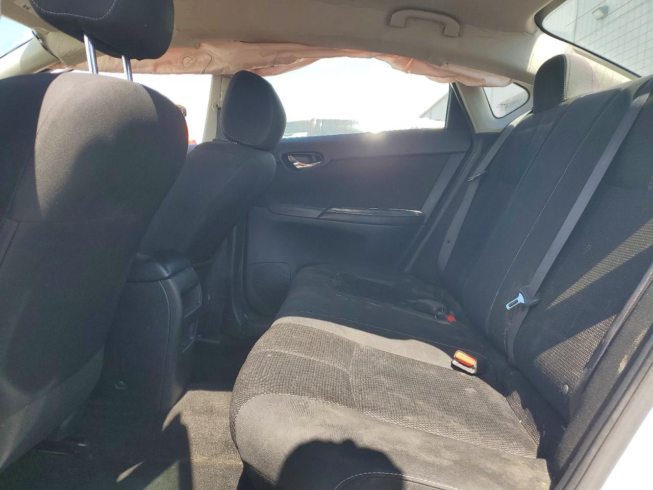 Nissan Sentra S