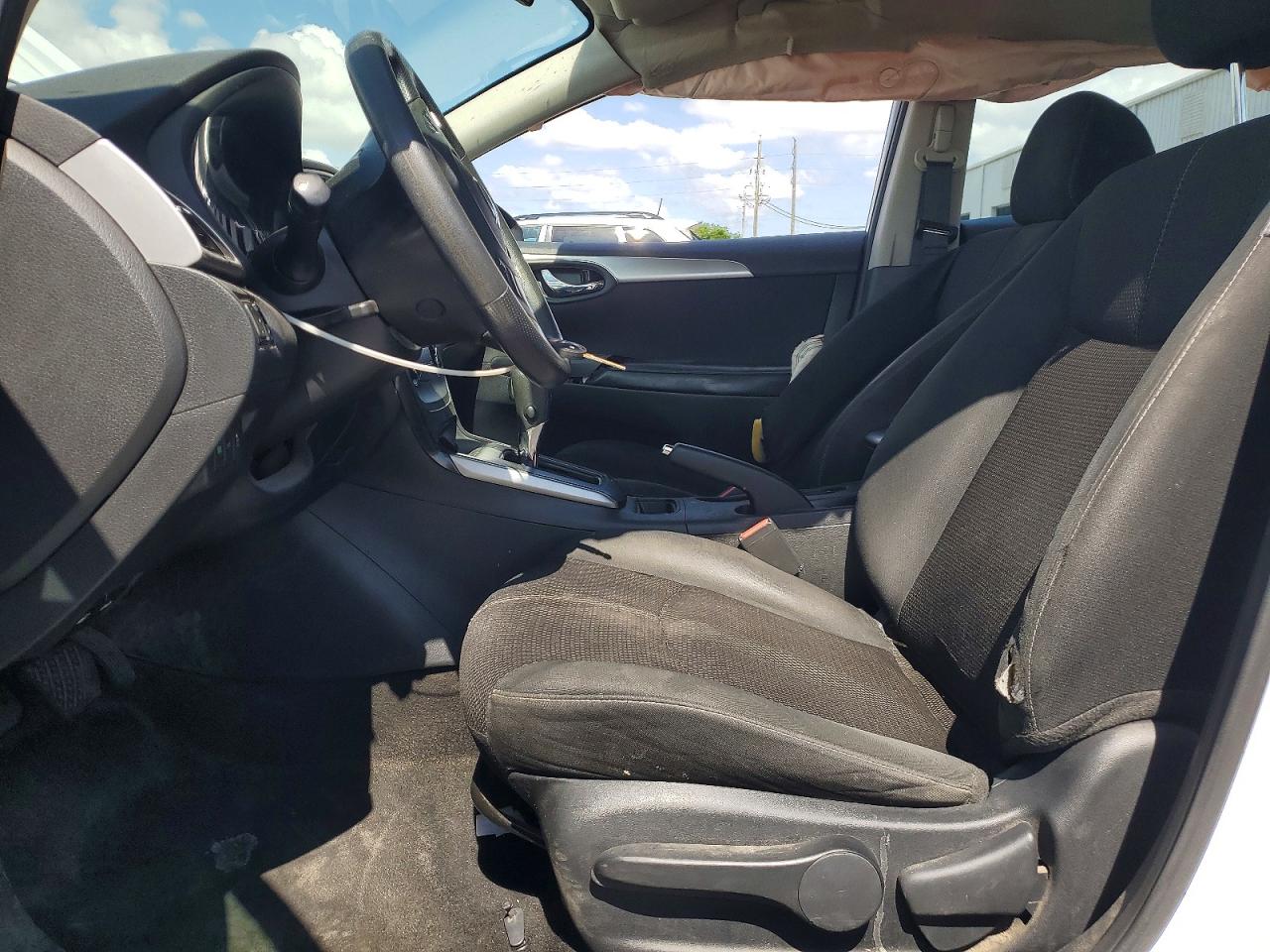 Nissan Sentra S
