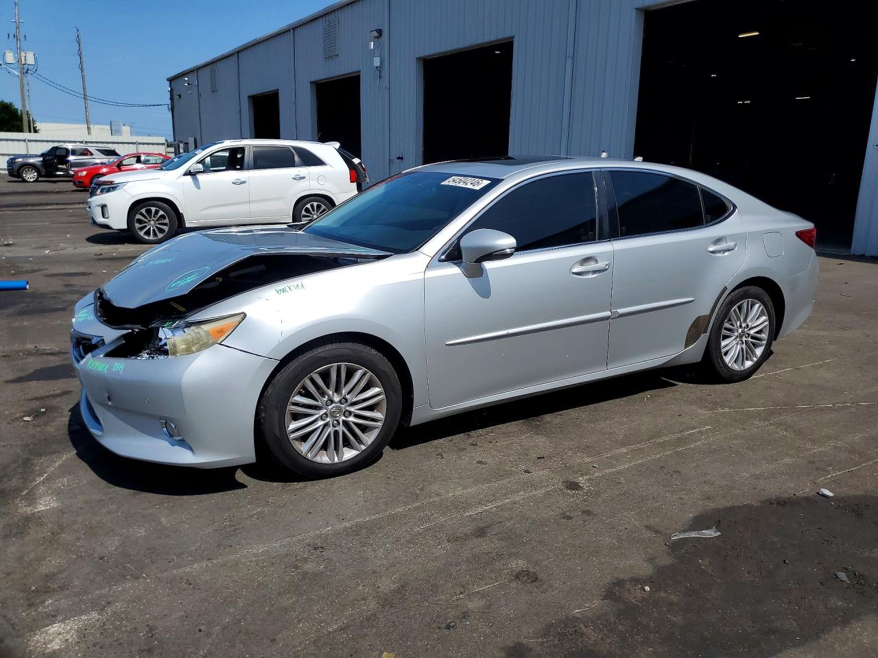 Salvage Lexus Es Image