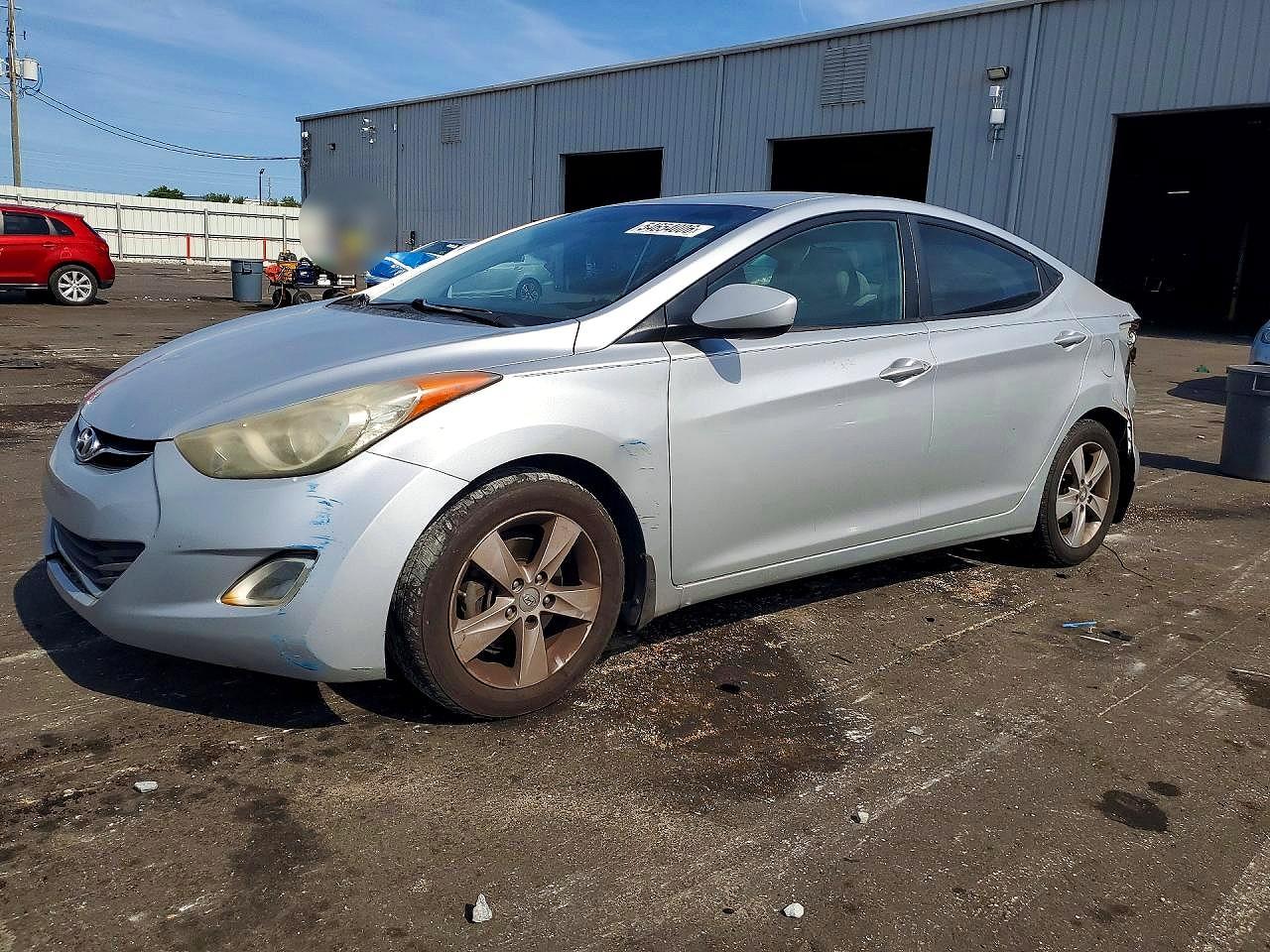 Salvage Hyundai ELANTRA Image