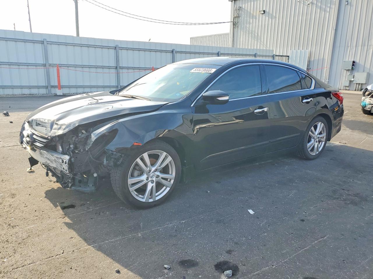 Salvage Nissan Altima Image