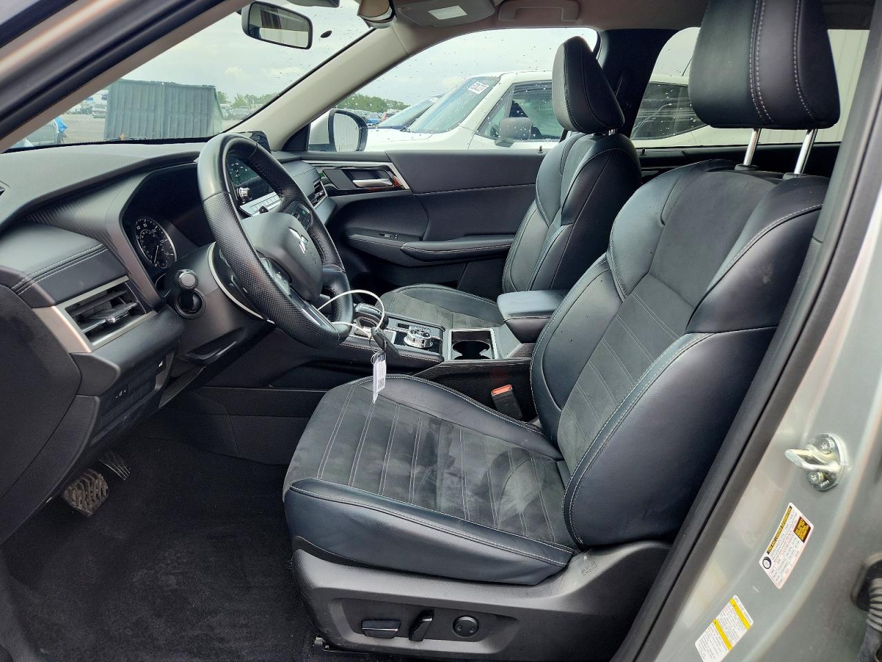 Mitsubishi Outlander Se