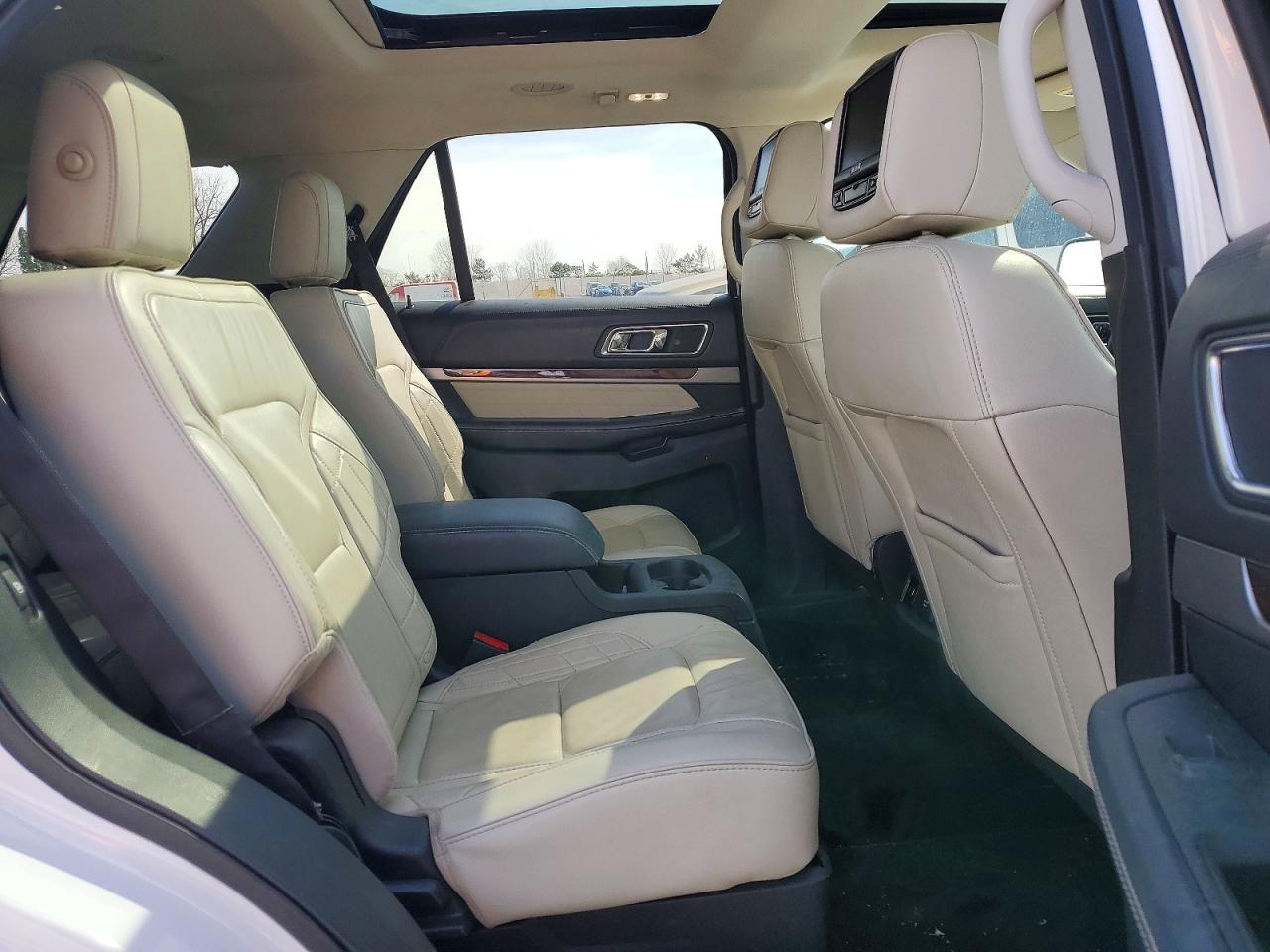 Ford Explorer Platinum