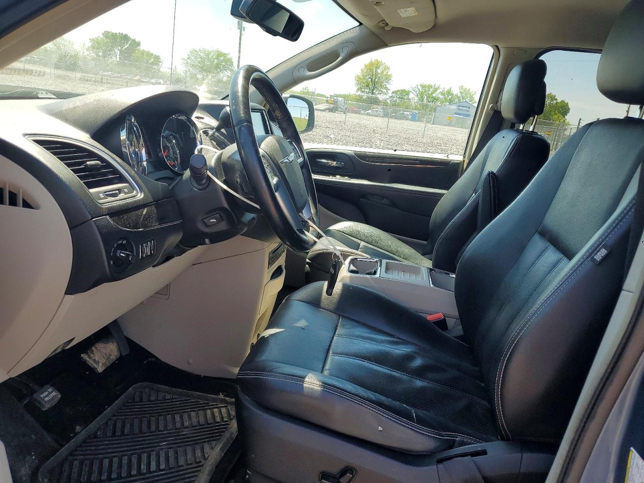 Chrysler Minivan Touring L