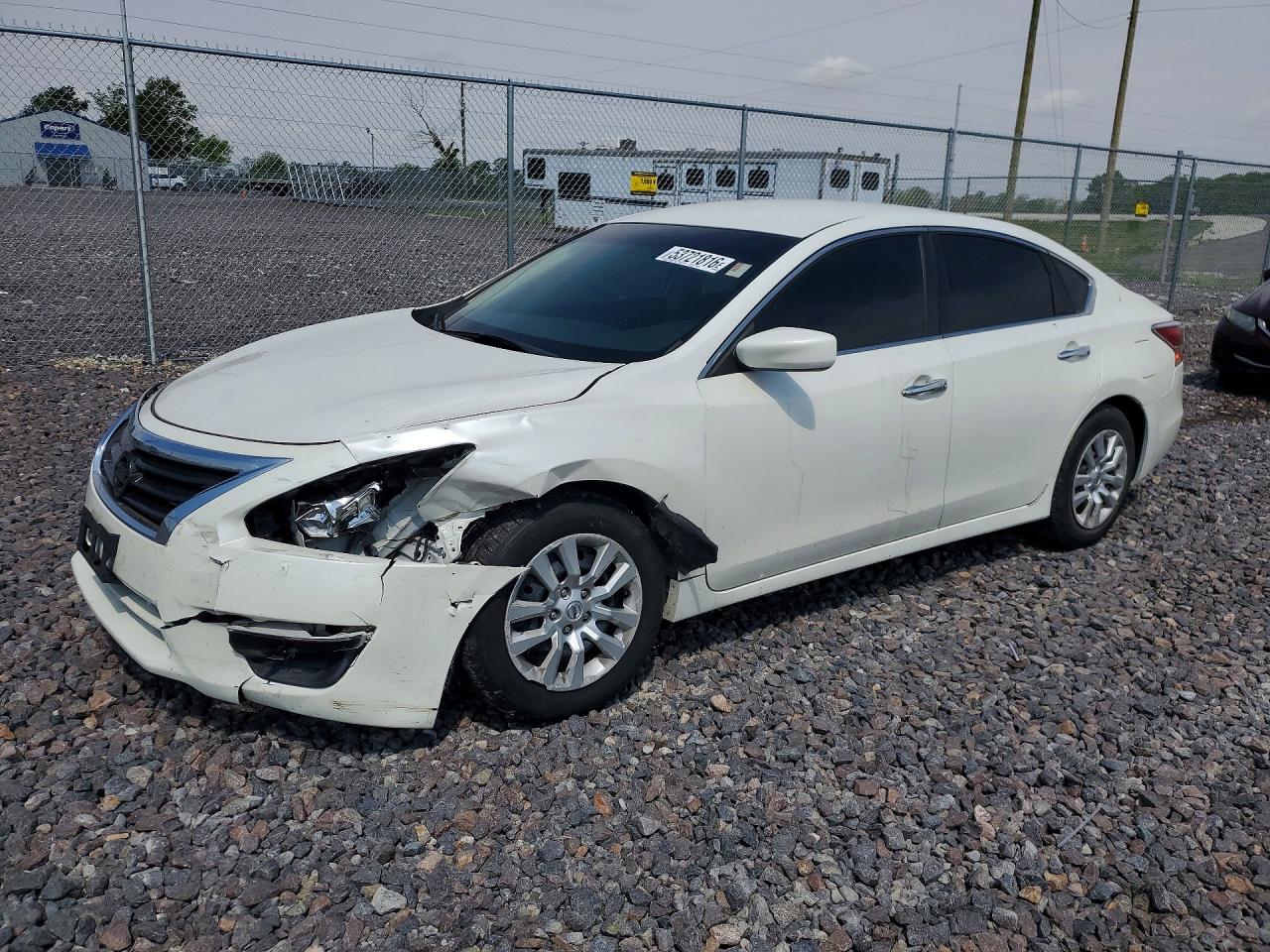 Salvage Nissan Altima Image