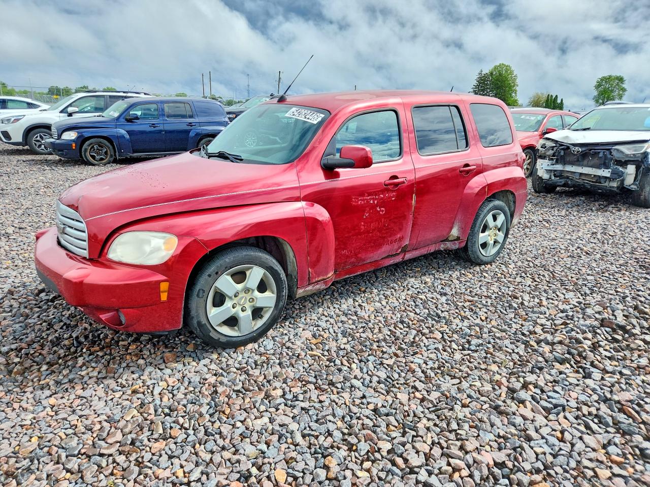 Salvage Chevrolet HHR Image