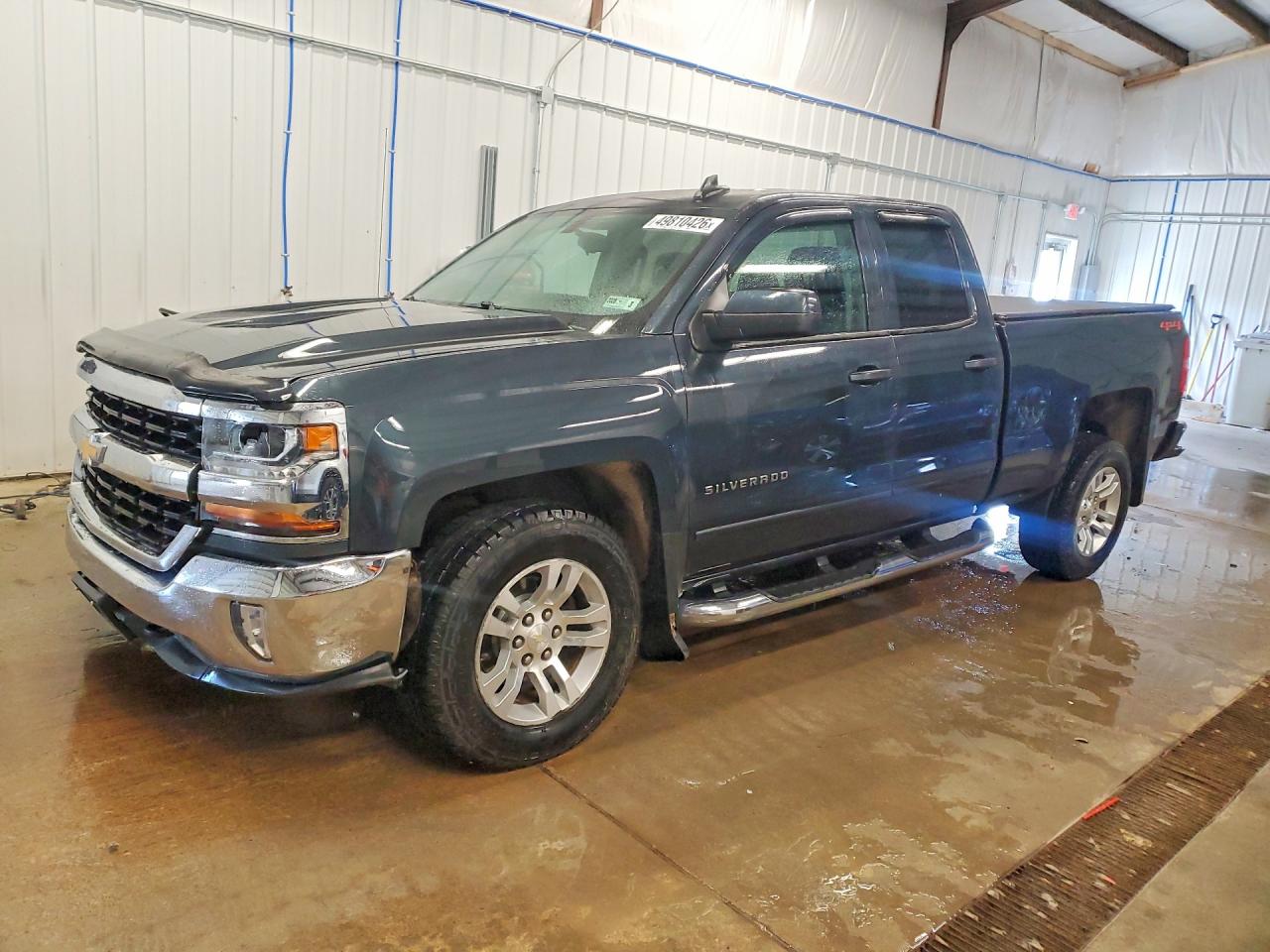 Salvage Chevrolet Silverado Image