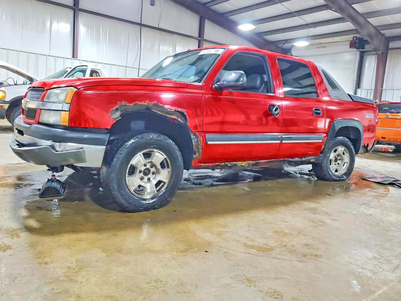 Salvage Chevrolet Avalanche Image