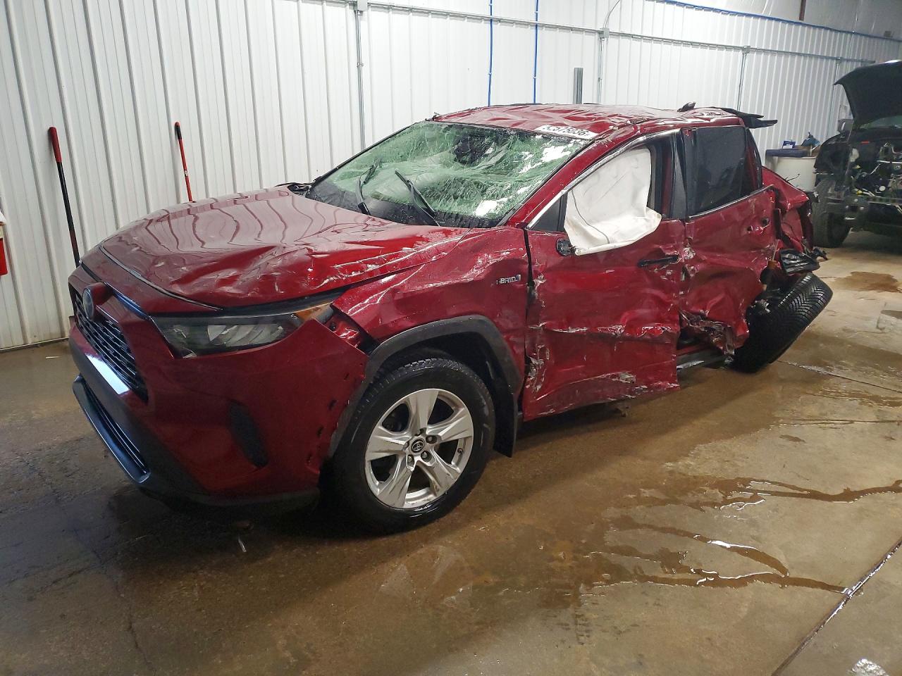 Salvage Toyota RAV4 Image