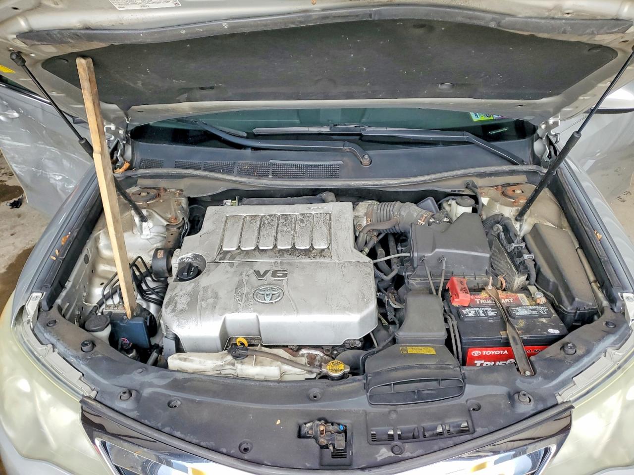 Toyota Camry Xle V6