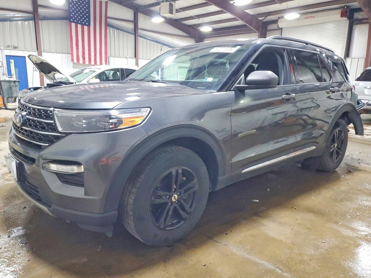 Salvage Ford Explorer Image