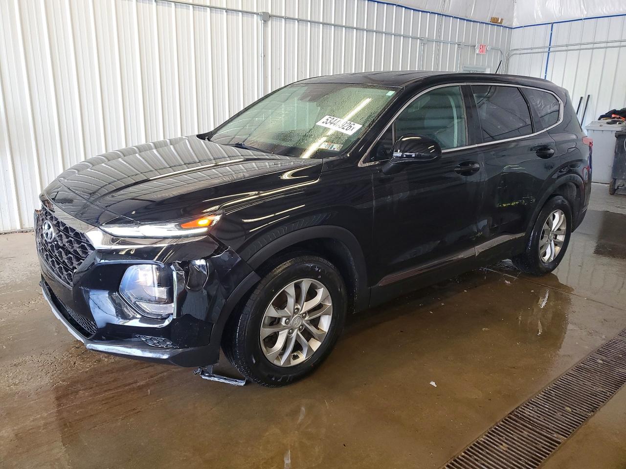 Salvage Hyundai SANTA FE Image