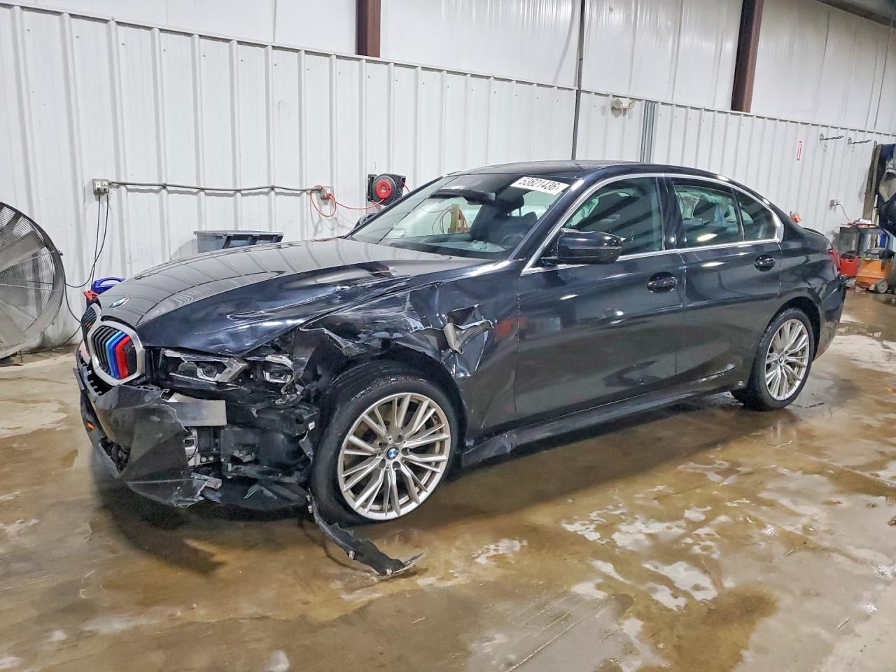 Salvage BMW 3 Series Image