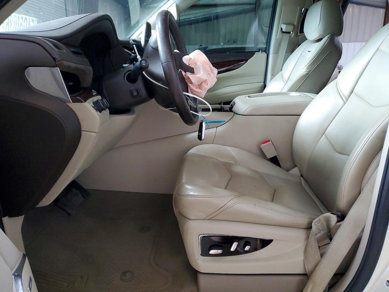 Cadillac Escalade Premium