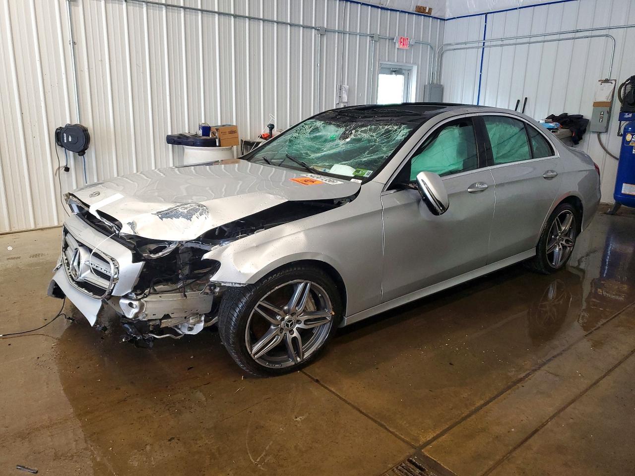 Salvage Mercedes-Benz E-Class Image