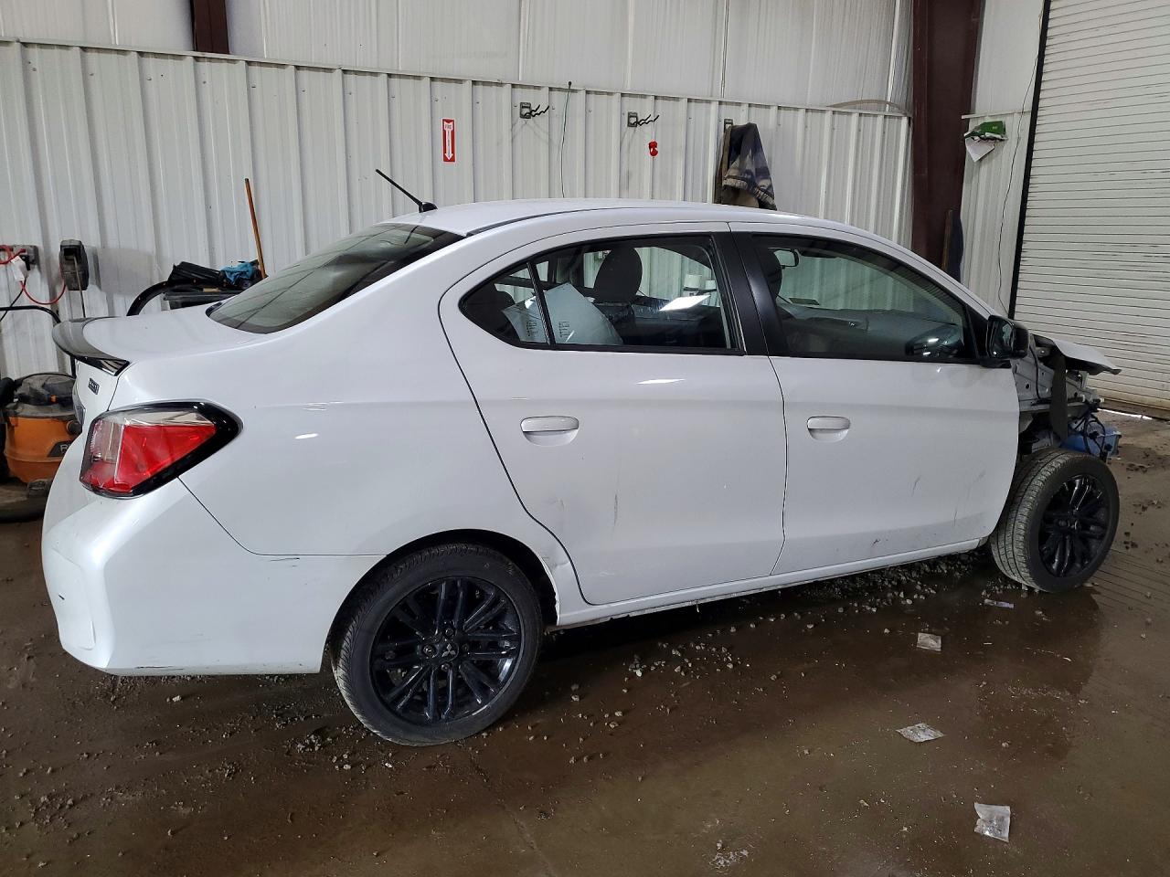 Mitsubishi Mirage G4 Es