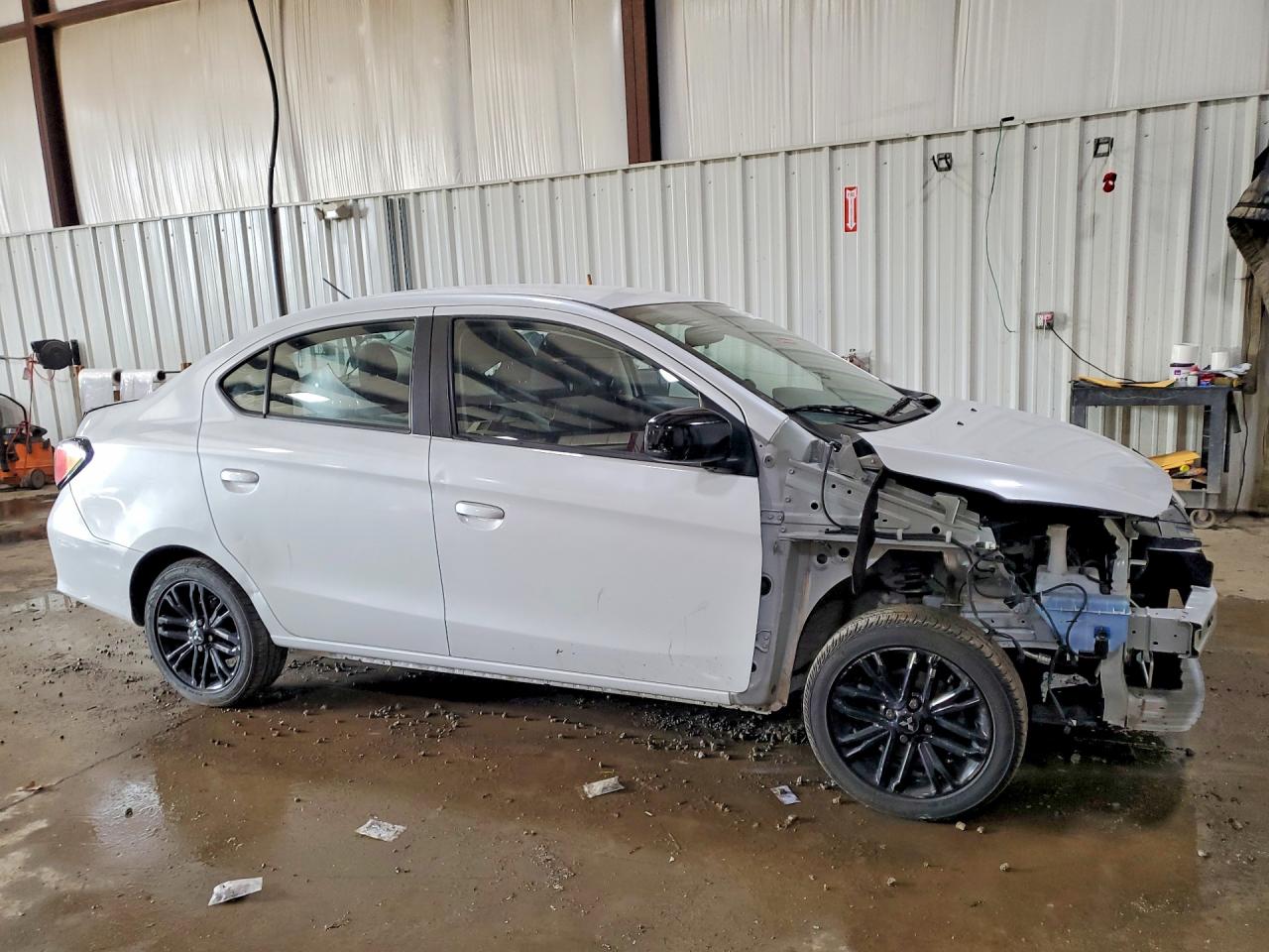 Mitsubishi Mirage G4 Es