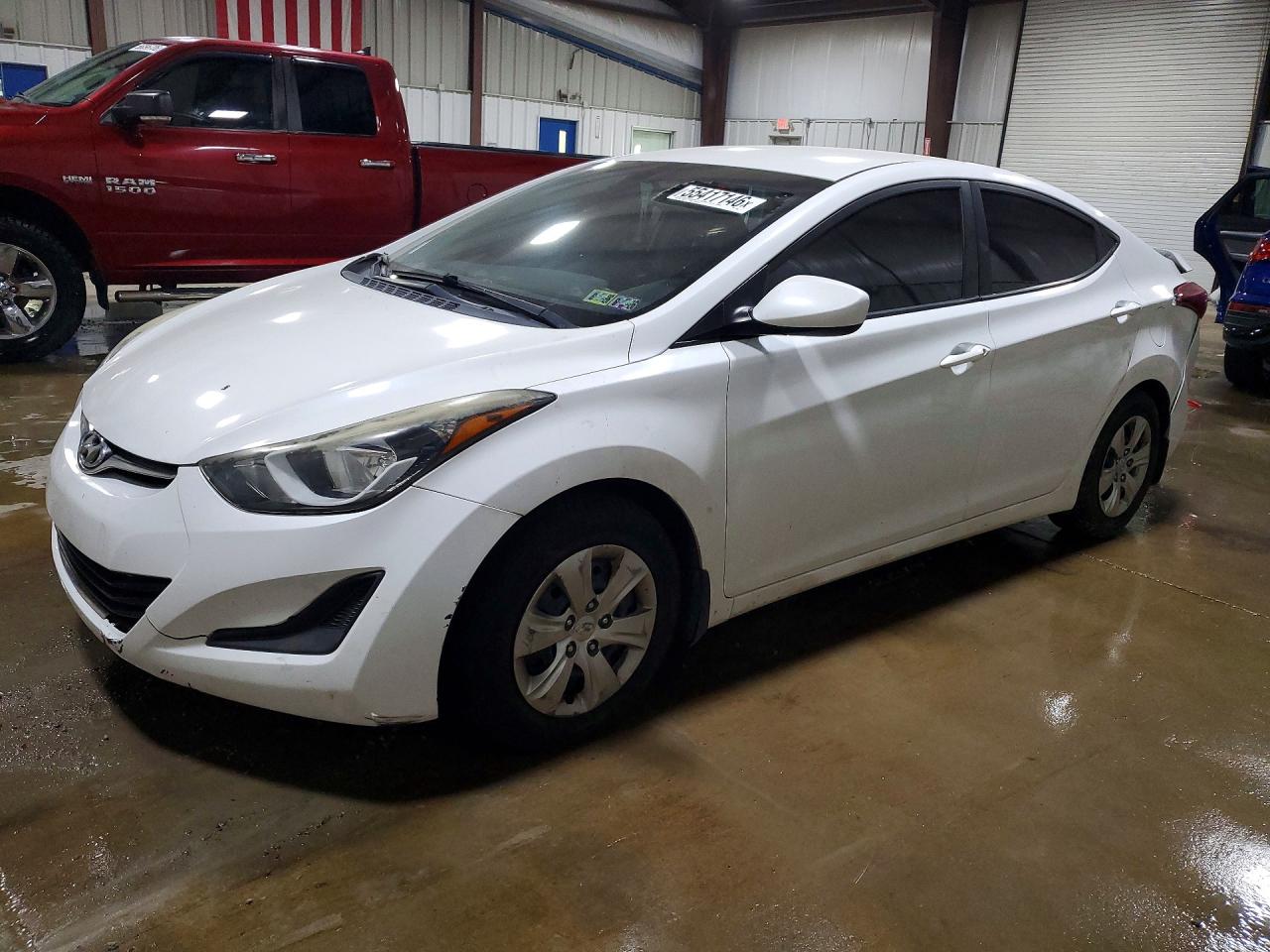 Salvage Hyundai ELANTRA Image