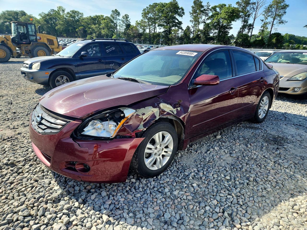 Salvage Nissan Altima Image