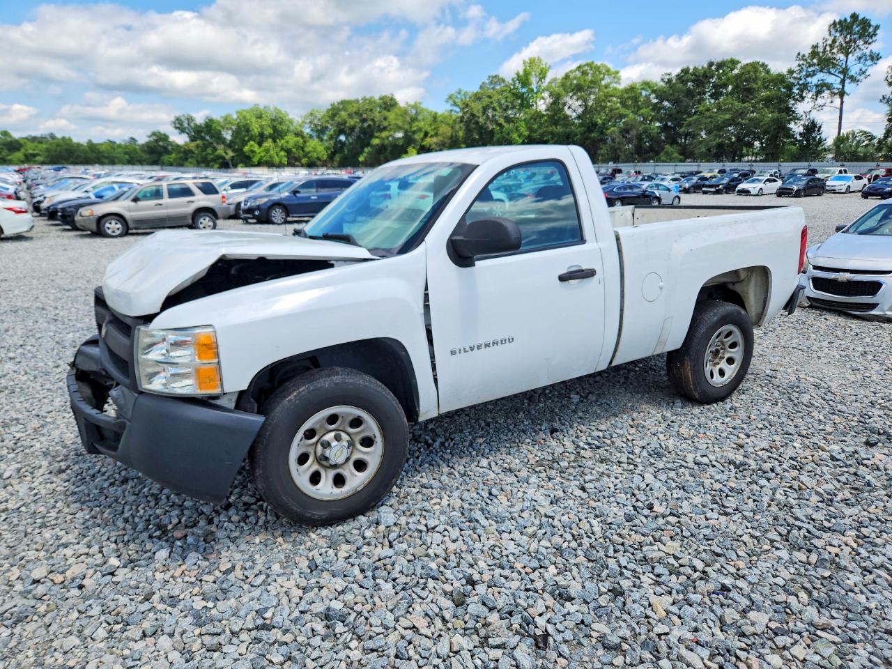 Salvage Chevrolet Silverado Image