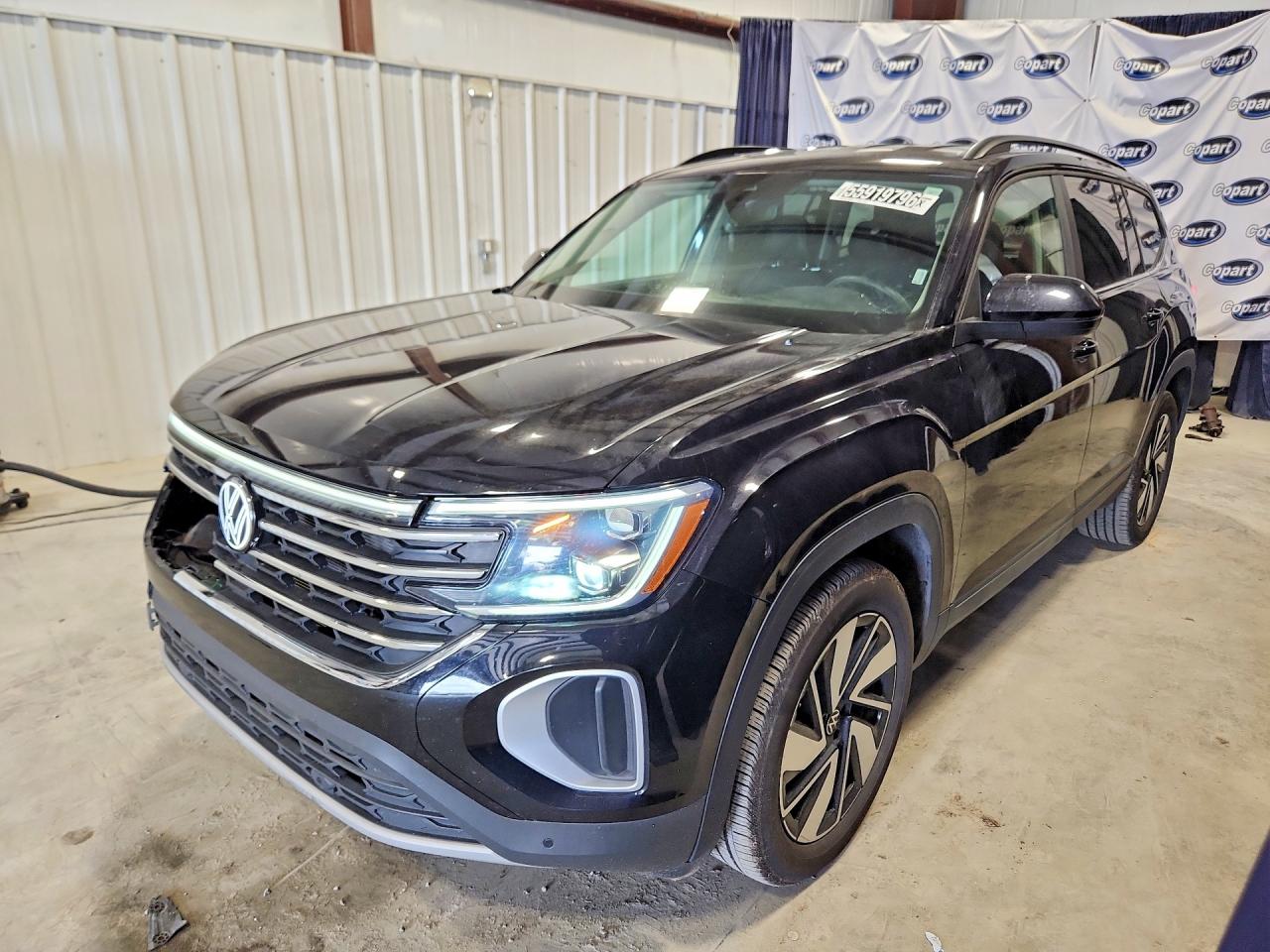 Salvage Volkswagen Atlas Image
