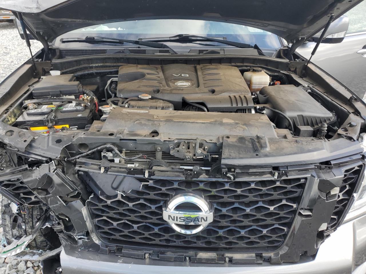 Nissan Armada Sv