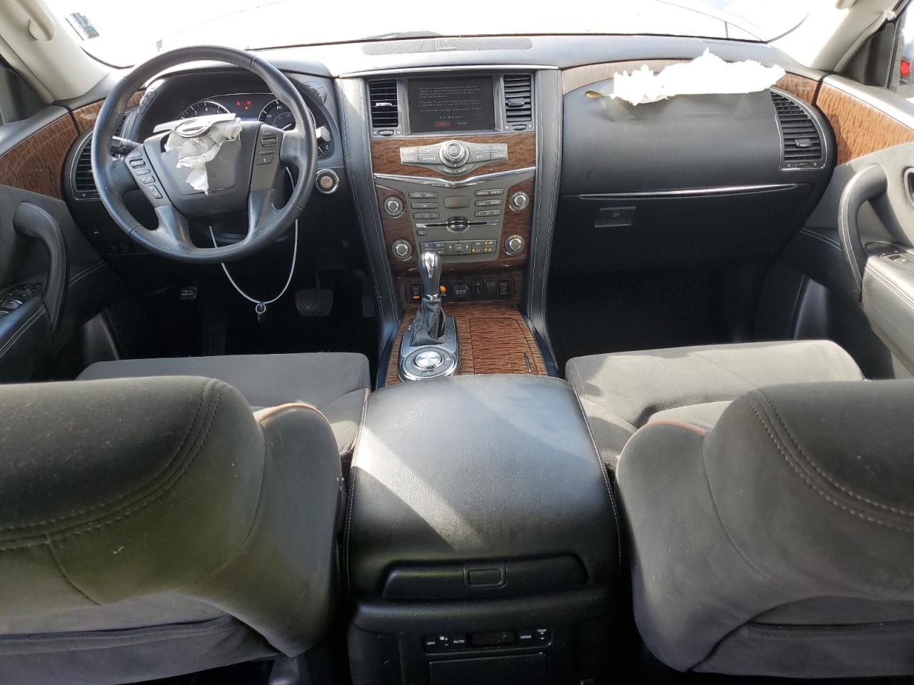 Nissan Armada Sv