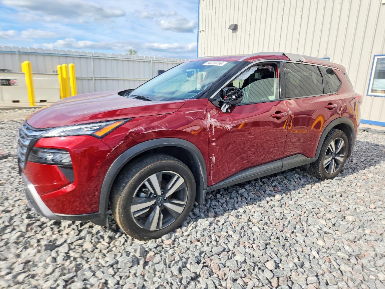 Salvage Nissan Rogue Image