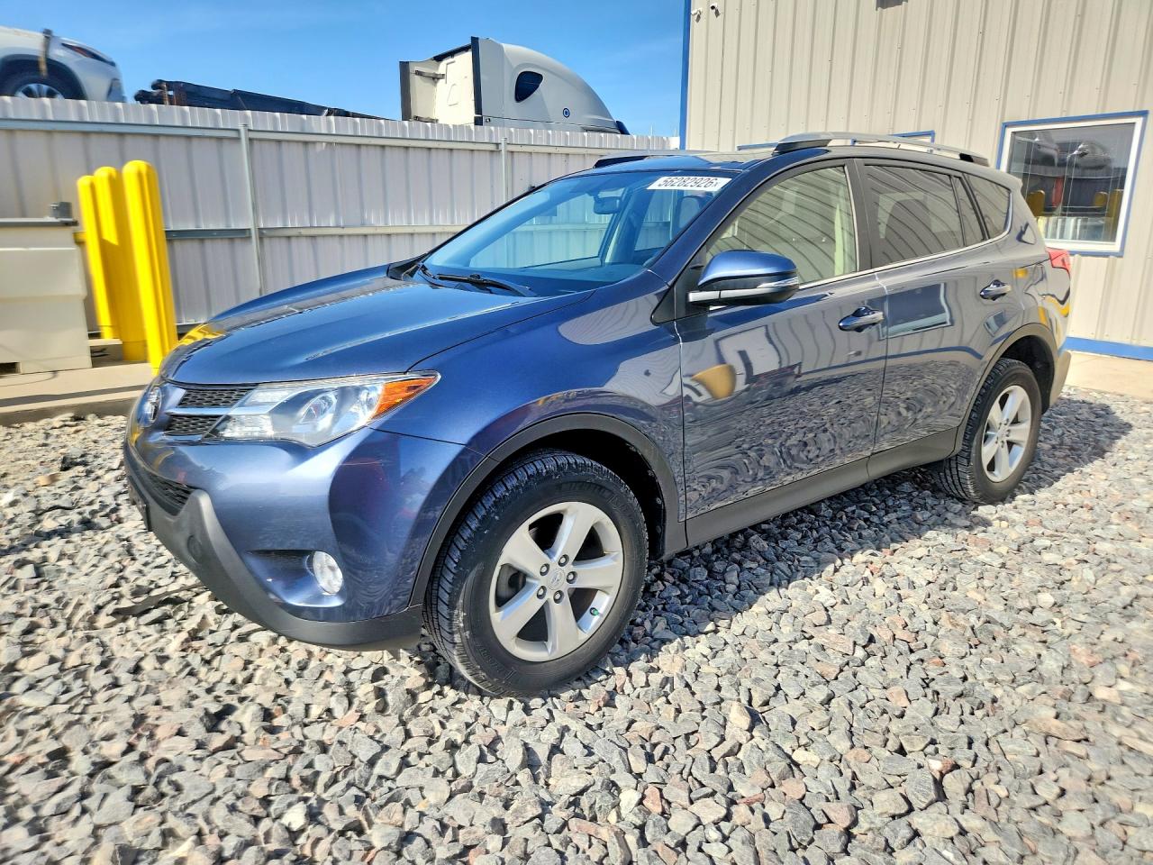 Salvage Toyota RAV4 Image