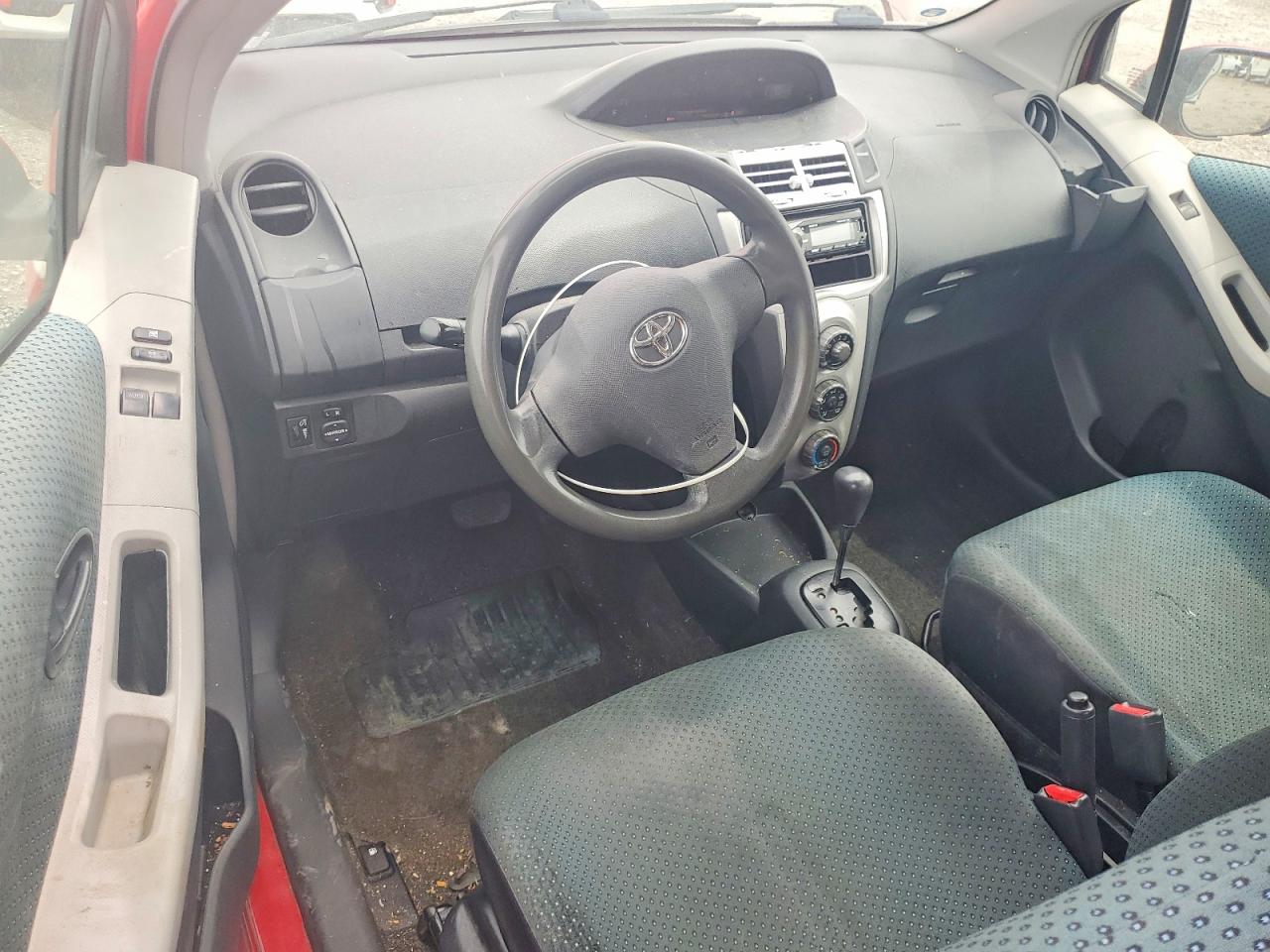 Toyota Yaris Base