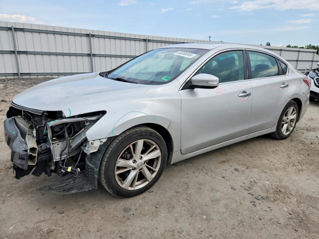 Salvage Nissan Altima Image
