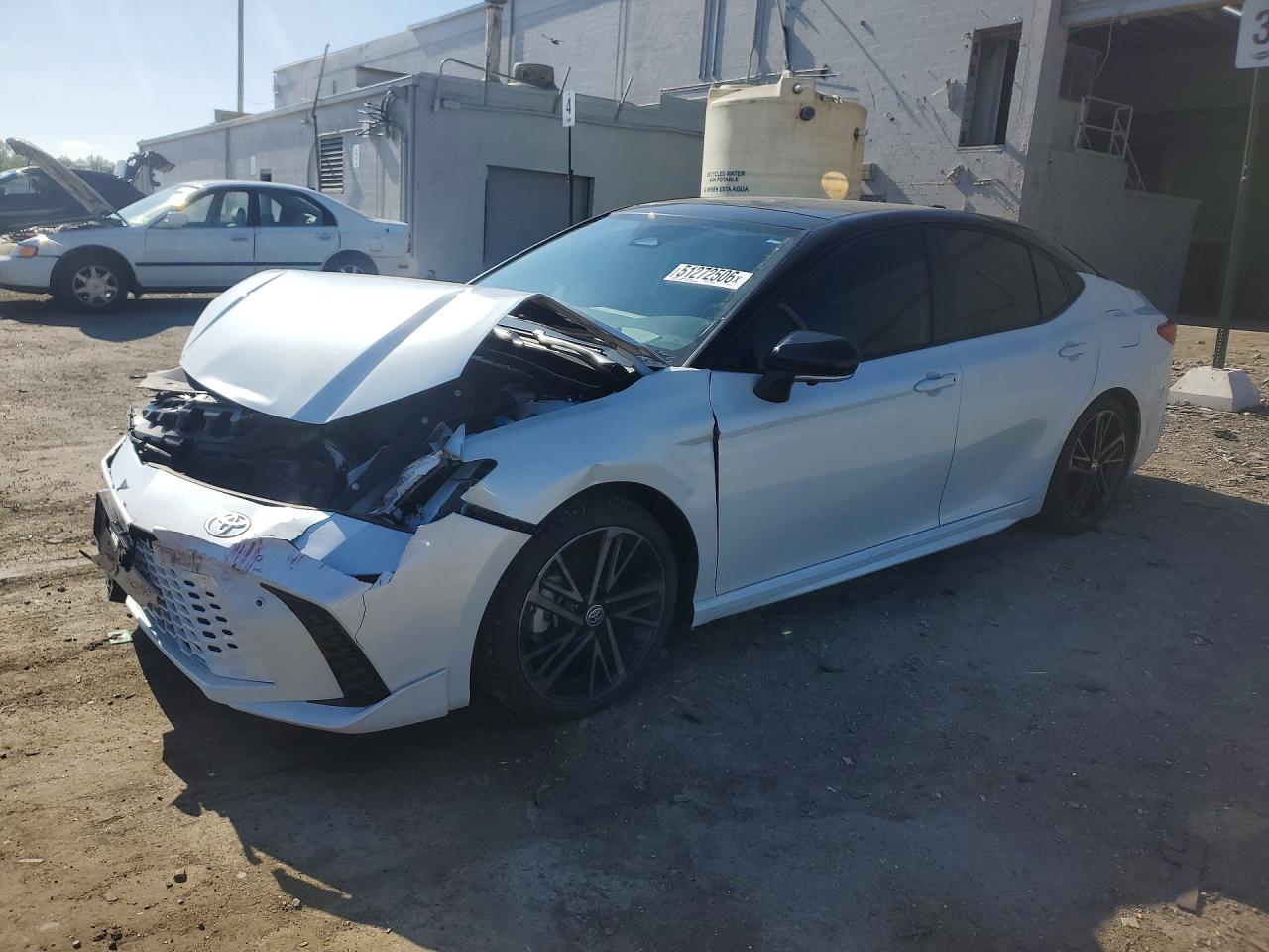 Salvage Toyota Camry Image