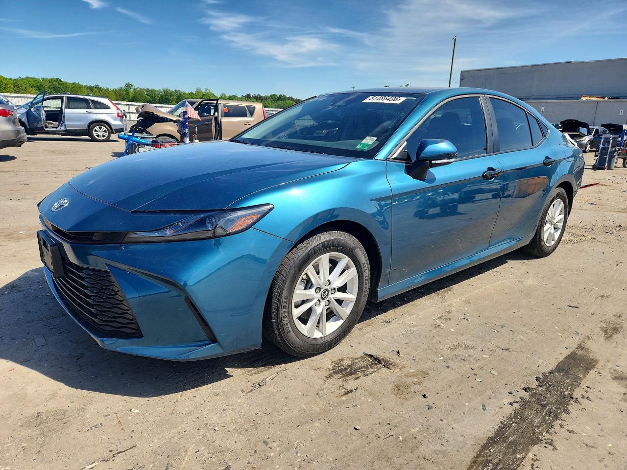 Salvage Toyota Camry Image