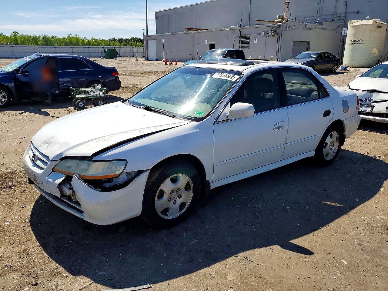 Salvage Honda Accord Image