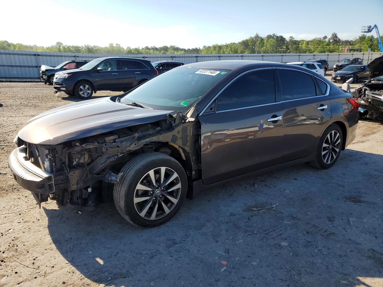 Salvage Nissan Altima Image