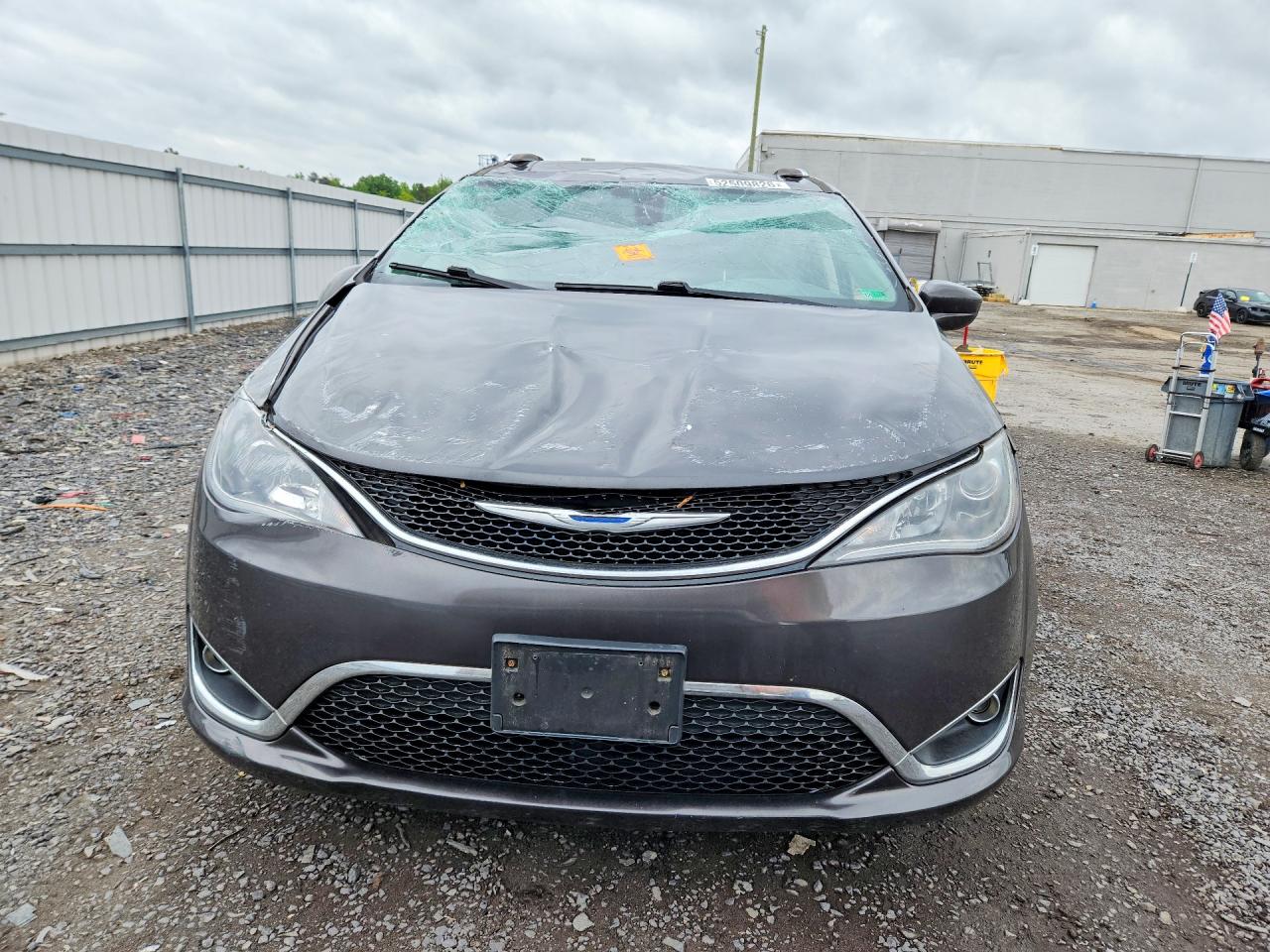 Chrysler Pacifica Touring L