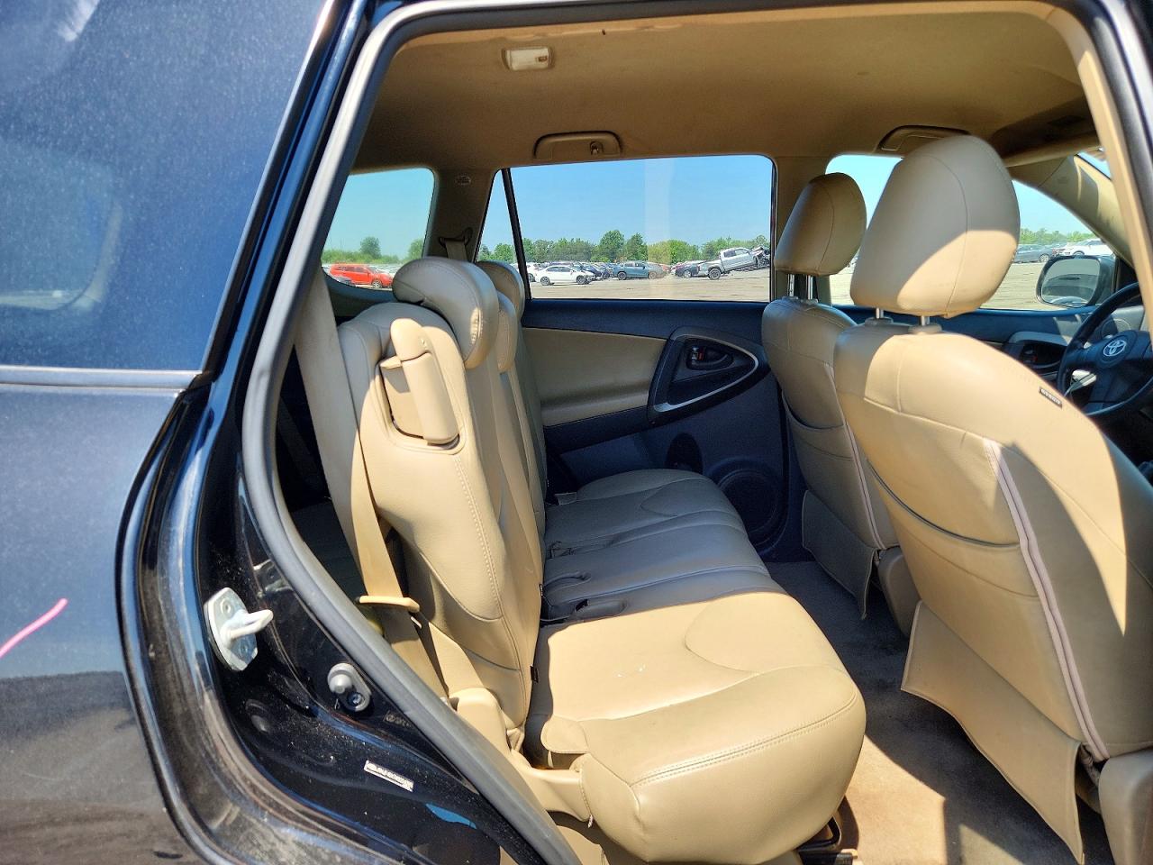 Toyota RAV4 Base