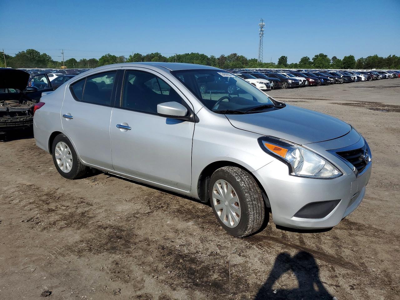 Nissan Versa Sv