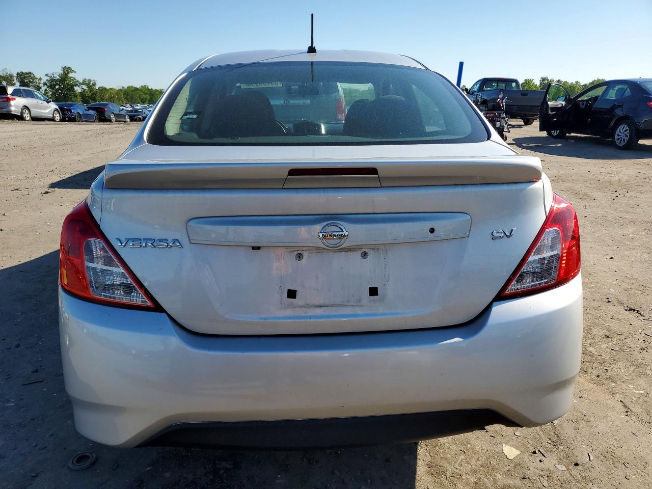 Nissan Versa Sv