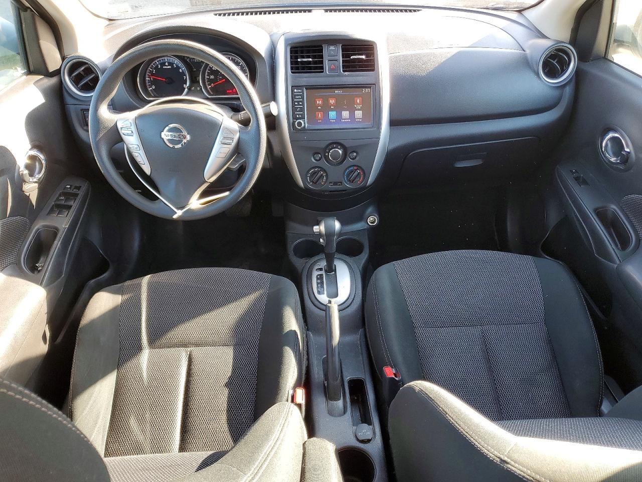 Nissan Versa Sv