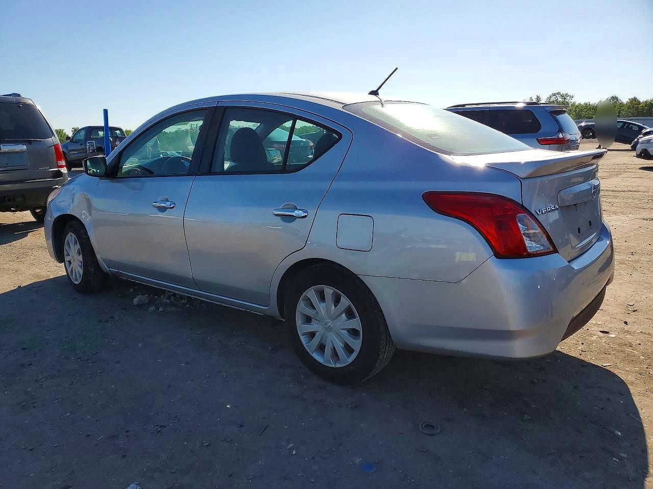 Nissan Versa Sv