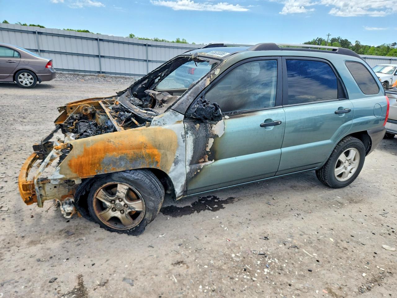 Salvage Kia Sportage Image