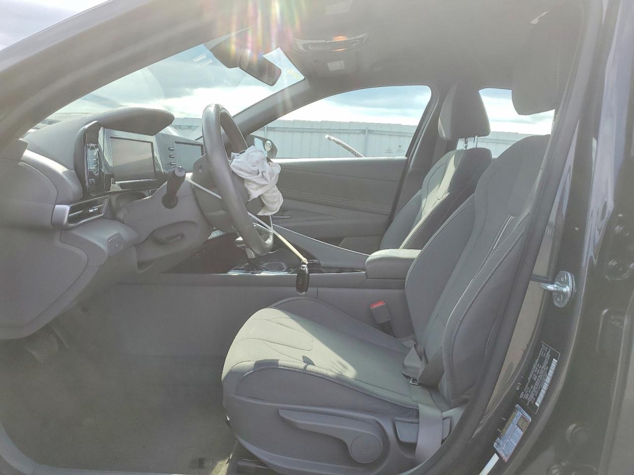 Hyundai ELANTRA Sel